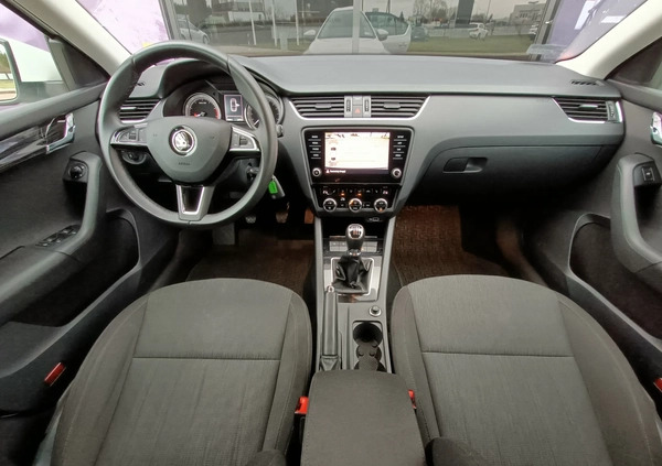 Skoda Octavia cena 55900 przebieg: 179000, rok produkcji 2018 z Świdnica małe 436